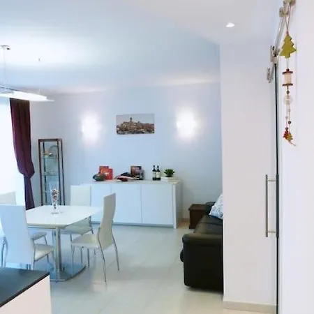 Modern & Strategic Siena